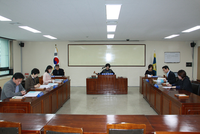 □ 의회 운영위원회 회의