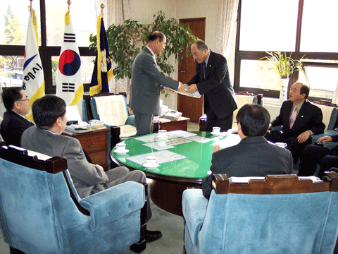 동해시의회 방문 ▷ 사회도시위원회(2004.11. 2)